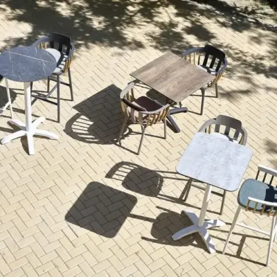 Conjunto de bancos de exterior NAO