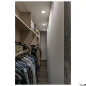 PLASTRA Lampe carrée blanche