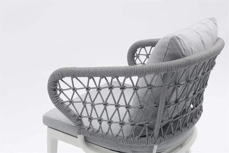 Cadeira de Jantar Mooma Isabela com detalhes em cinzento